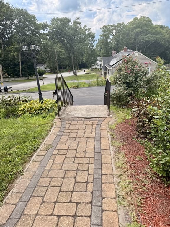 57 Laurel Ln, Bellingham MA 02019 photo 4