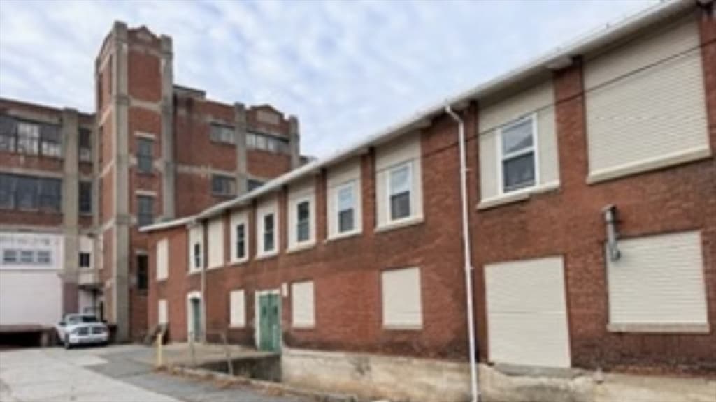 93 Hazel St, Woonsocket RI 02895 photo 4