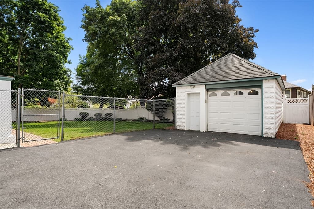 32 Sagamore Ave, Medford MA 02155 photo 32