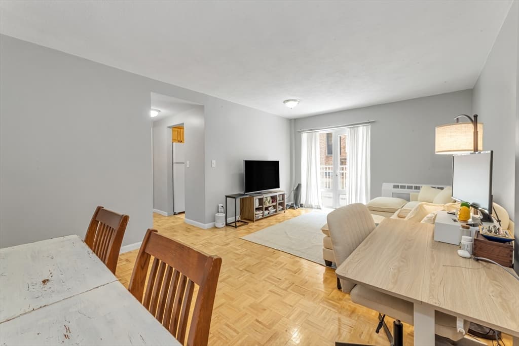 100 Marion Street # 11, Brookline MA 02446 photo 2