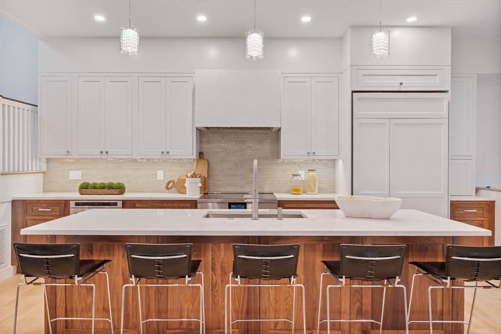 65 Francis # A, Brookline MA 02446 photo 2