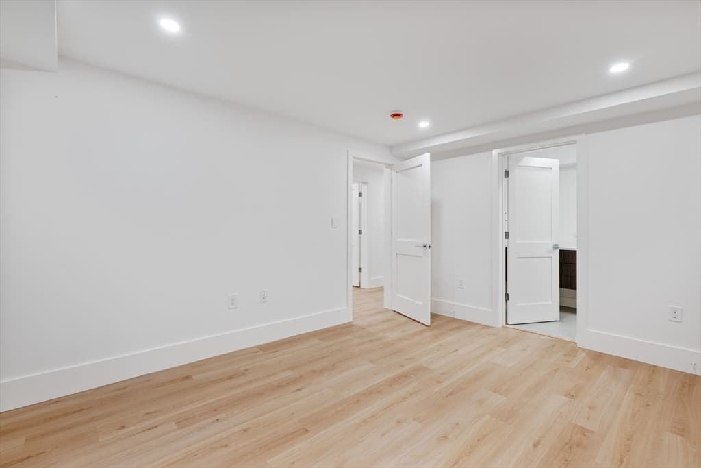65 Francis # A, Brookline MA 02446 photo 32