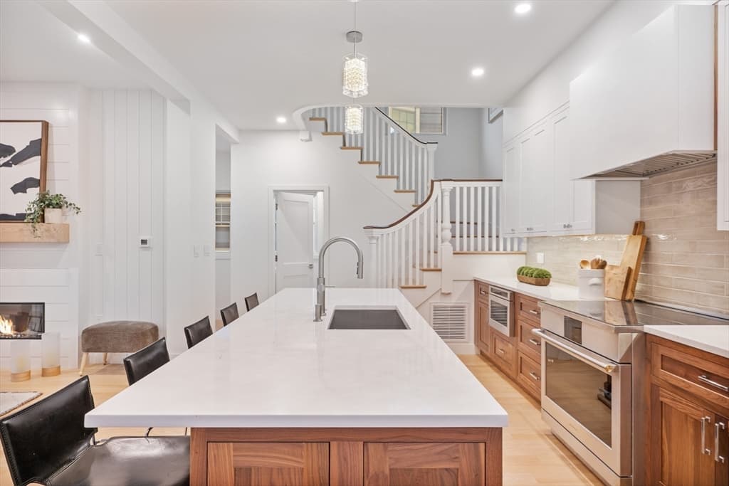 65 Francis # A, Brookline MA 02446 photo 5