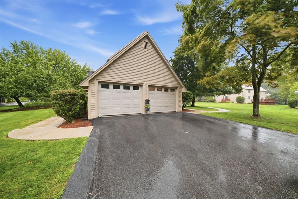 8 Quail Run # 8, Tewksbury MA 01876 photo 32