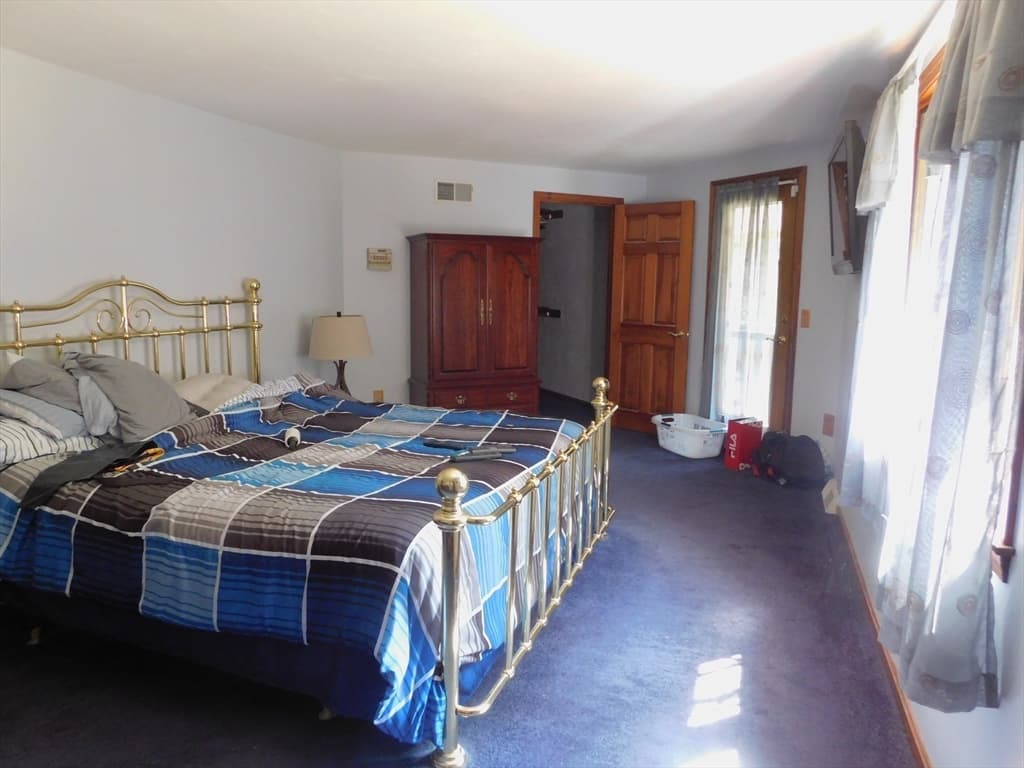 621 Marshall St, Holliston MA 01746 photo 7