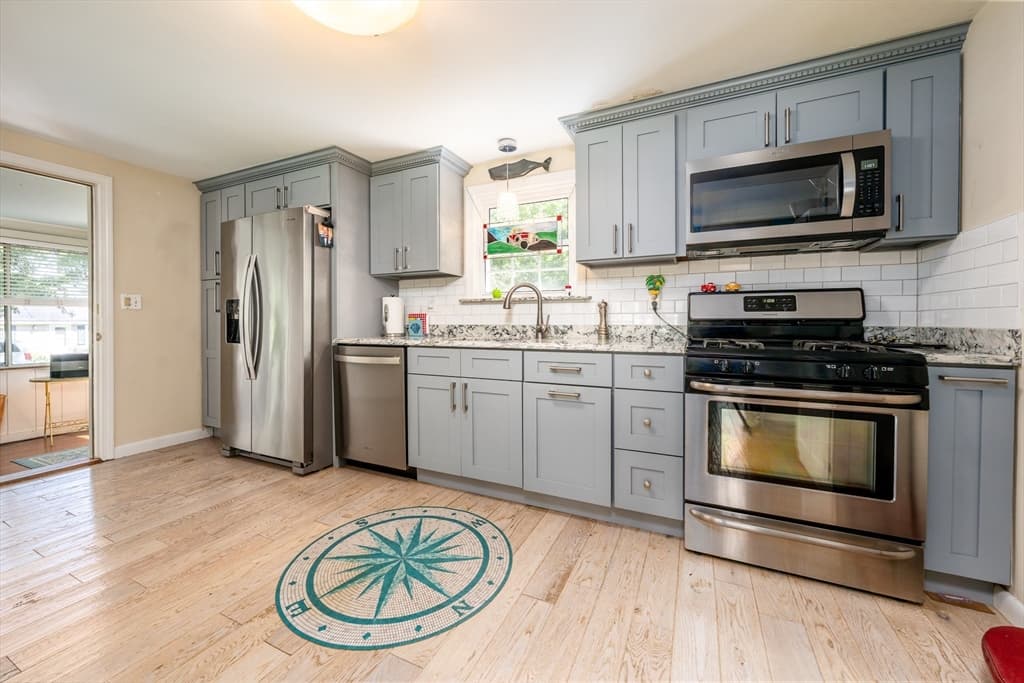 6 Security St, Barnstable MA 02601 photo 9