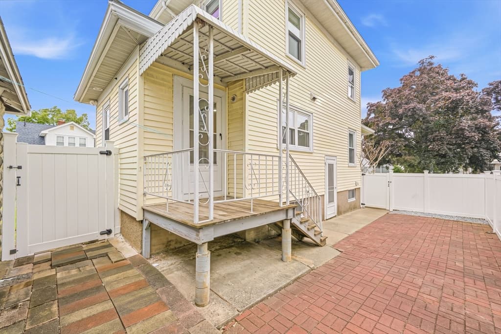 3 Florence St, Quincy MA 02170 photo 6