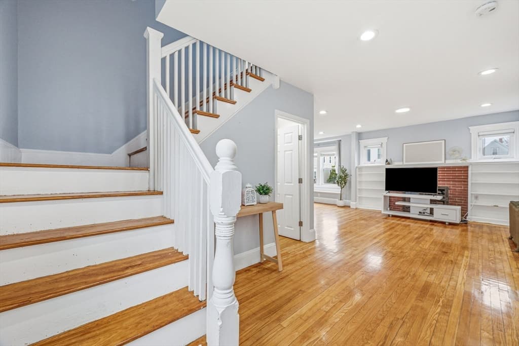 3 Florence St, Quincy MA 02170 photo 11