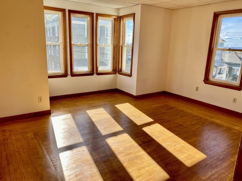 282 Sprague, Fall River MA 02724 photo 2