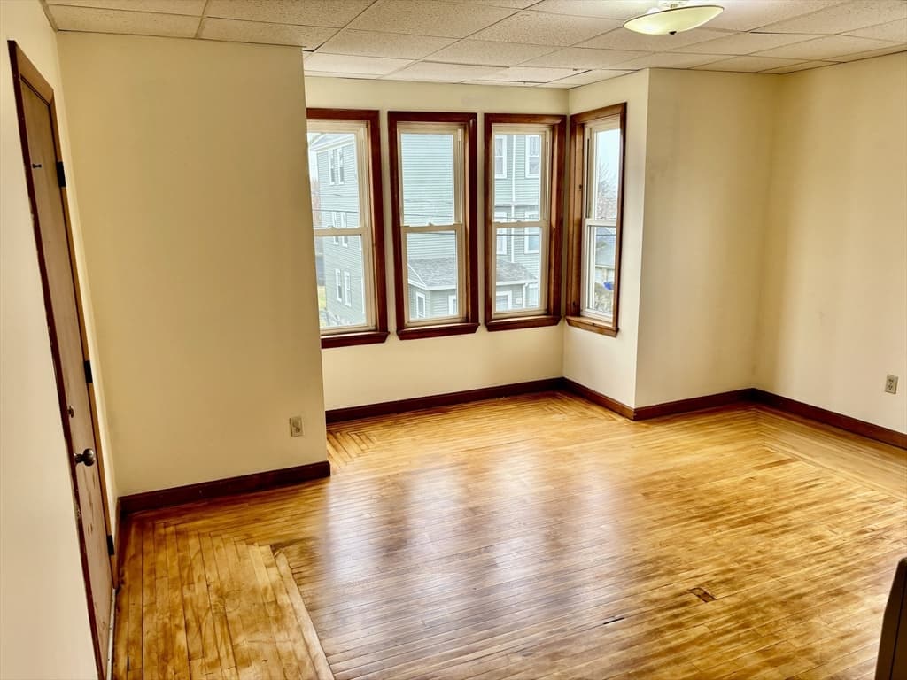 282 Sprague, Fall River MA 02724 photo 4