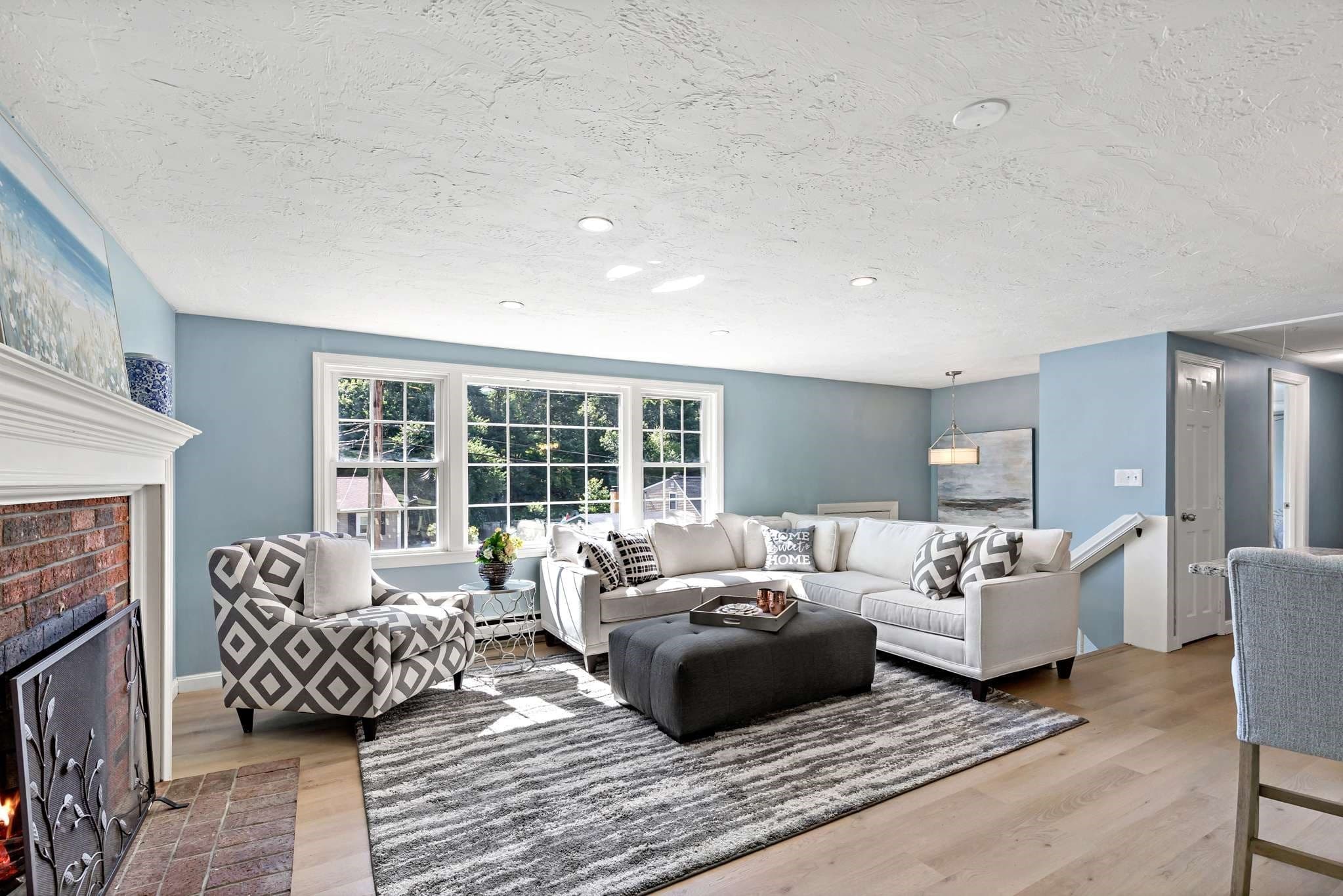 34 Surrey Dr, Plymouth MA 02360