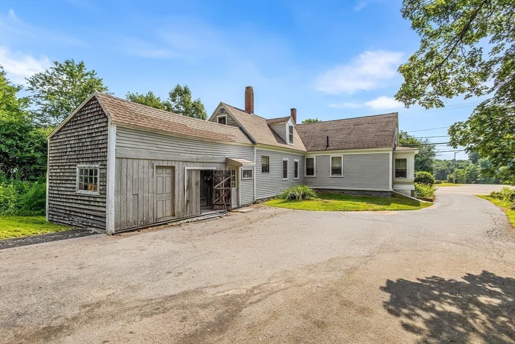 1313 Somerset Ave, Taunton MA 02780 photo 3