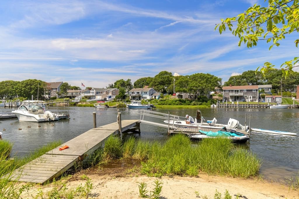 199 Edgewater Dr W, Falmouth MA 02536 photo 7