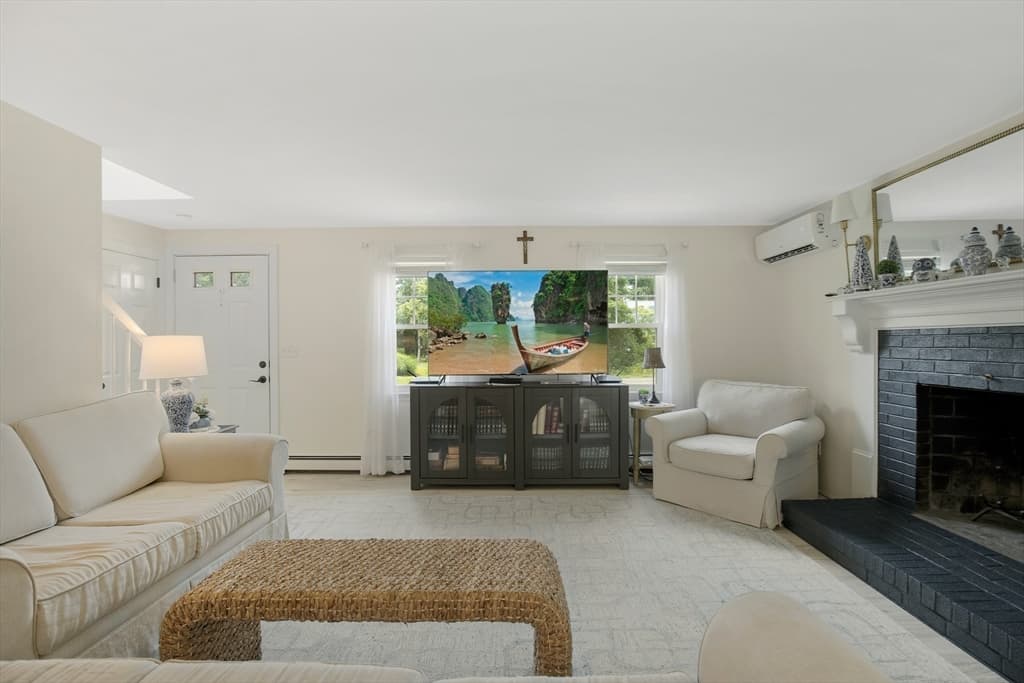 835 Old Barnstable, Falmouth MA 02536 photo 6