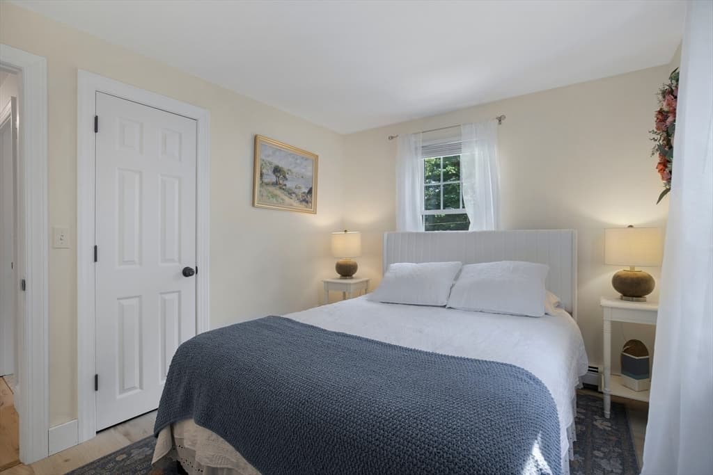 835 Old Barnstable, Falmouth MA 02536 photo 16