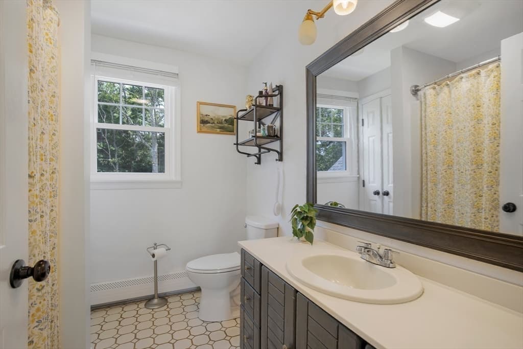835 Old Barnstable, Falmouth MA 02536 photo 20