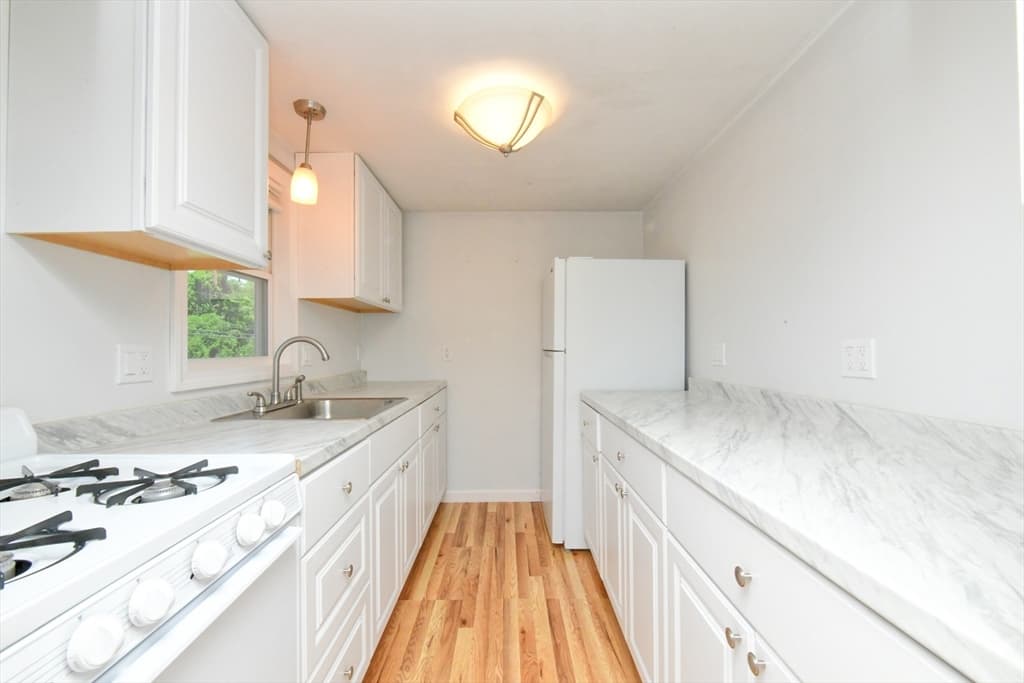 27 Lake Dr, Plymouth MA 02360 photo 7
