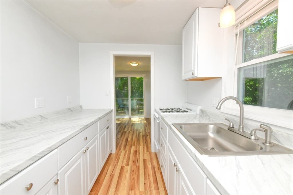 27 Lake Dr, Plymouth MA 02360 photo 10
