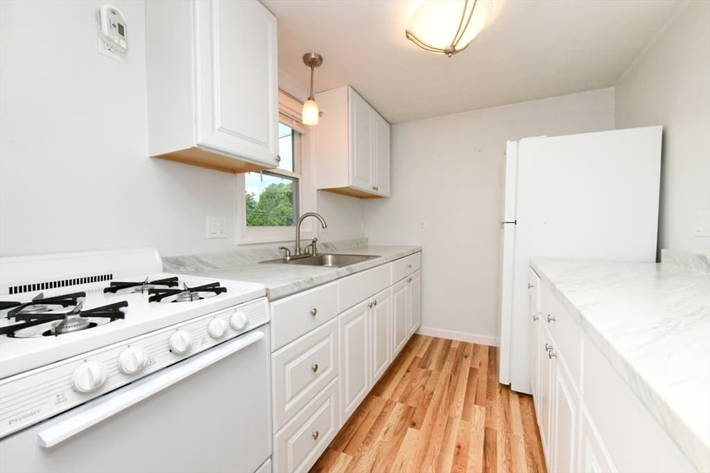 27 Lake Dr, Plymouth MA 02360 photo 8