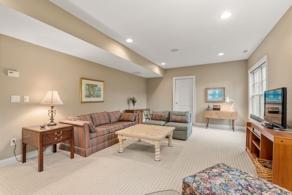 Condominium at 30 Nobscot # 11, Sudbury MA 01776, Sudbury, photo 30 of 41