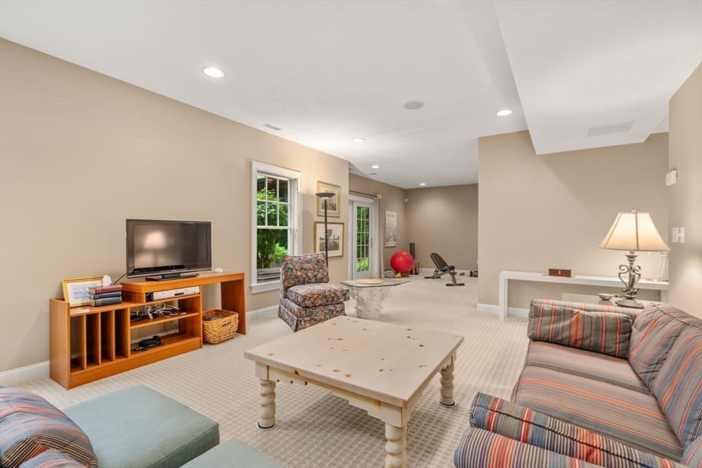 Condominium at 30 Nobscot # 11, Sudbury MA 01776, Sudbury, photo 31 of 41