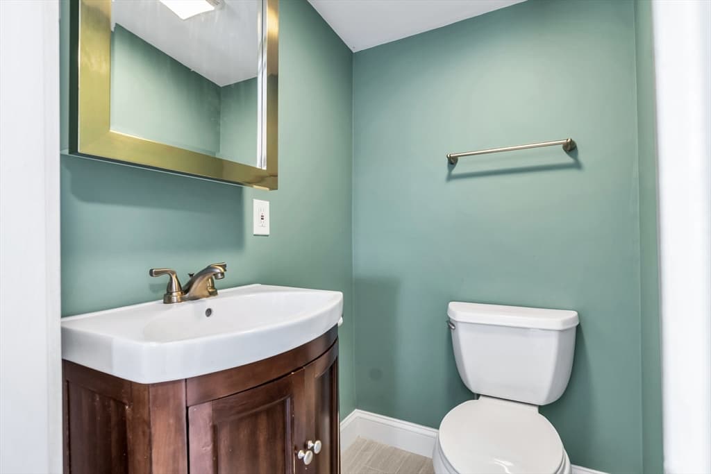 90 Gilbert St, Lawrence MA 01843 photo 28
