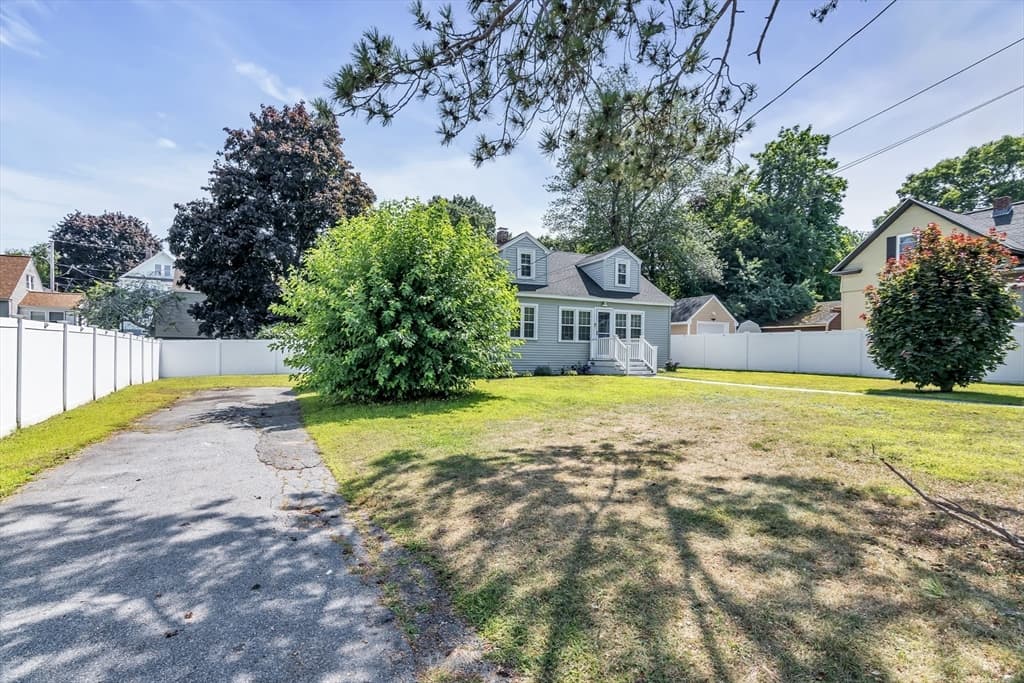 90 Gilbert St, Lawrence MA 01843 photo 5