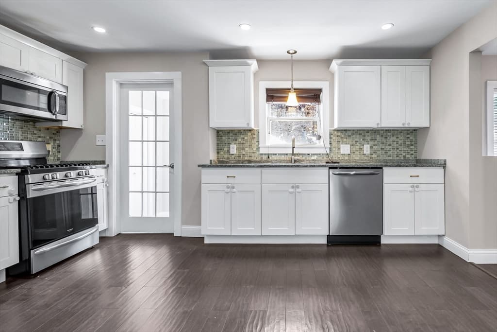 90 Gilbert St, Lawrence MA 01843 photo 9