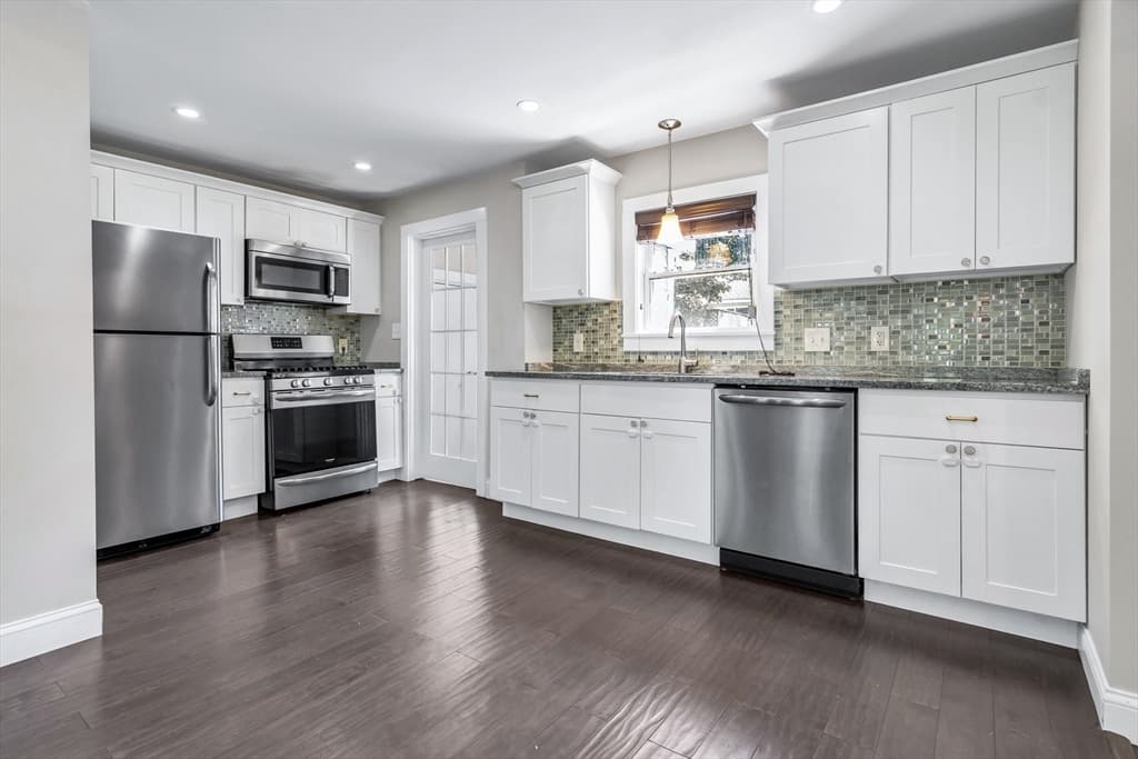 90 Gilbert St, Lawrence MA 01843 photo 10