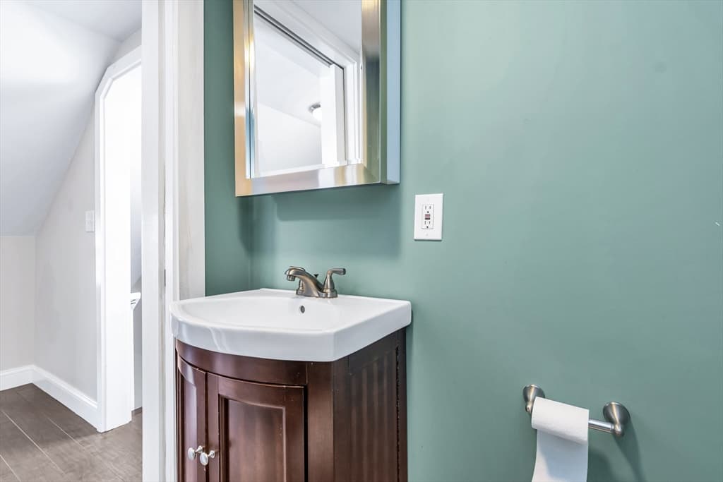 90 Gilbert St, Lawrence MA 01843 photo 29