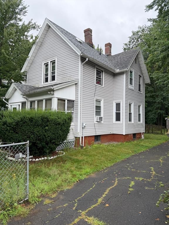 103 Greene, Springfield MA 01109 photo 2
