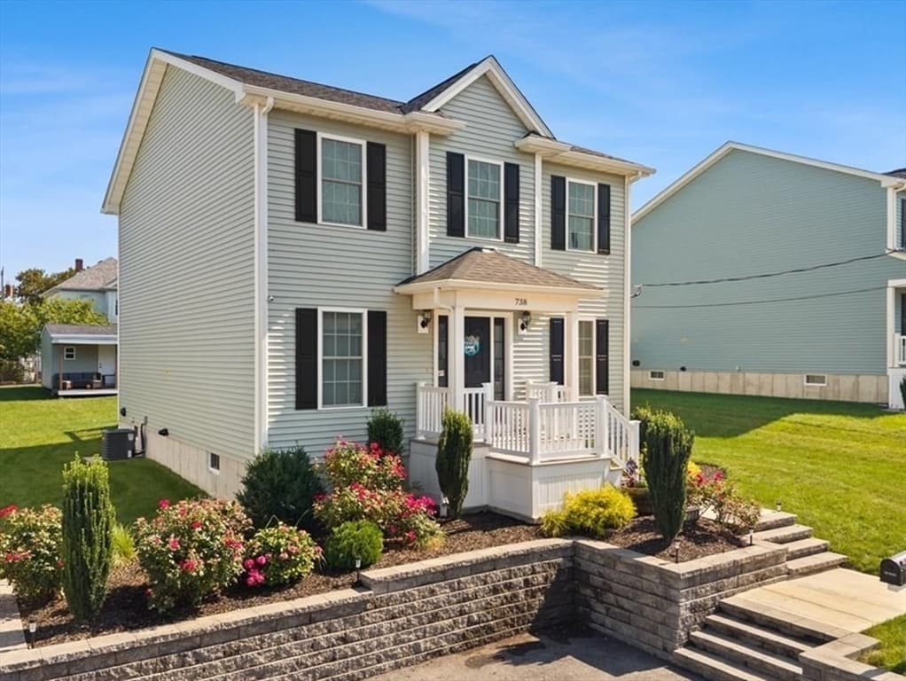 Single Family Residence at 738 Hicks St, Fall River MA 02724, Fall River, photo 3 of 37