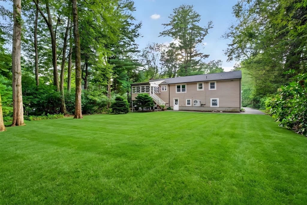 14 Travis Dr, Framingham MA 01702 photo 32