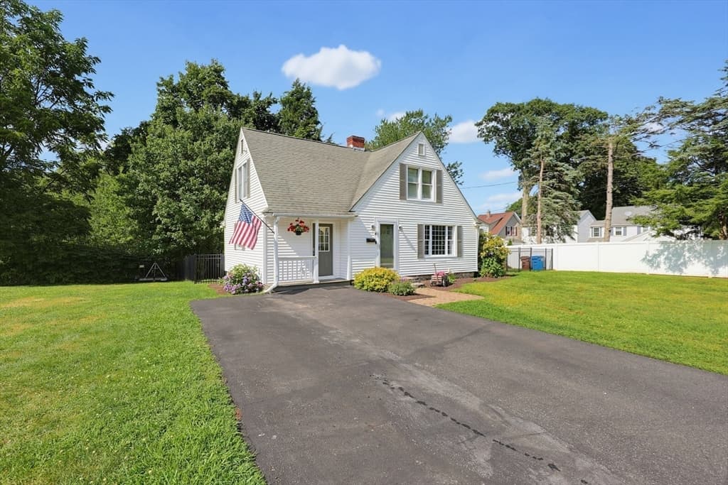 Single Family Residence at 4 Loring St, Auburn MA 01501, Auburn, photo 37 of 42