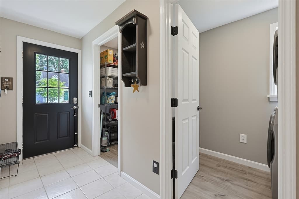 Single Family Residence at 4 Loring St, Auburn MA 01501, Auburn, photo 19 of 42