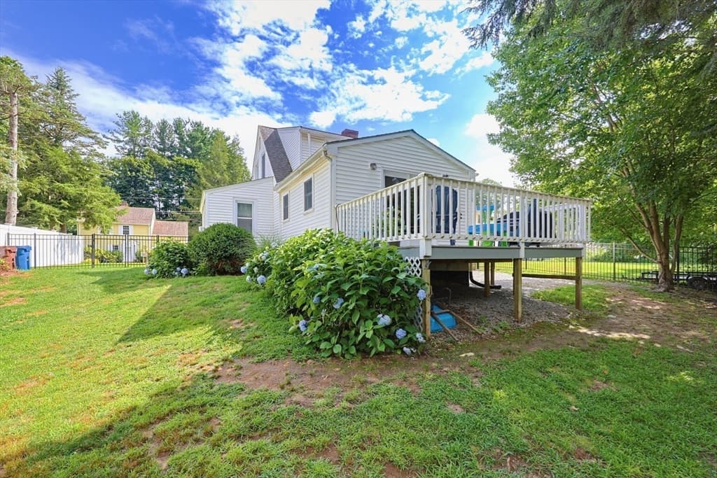 Single Family Residence at 4 Loring St, Auburn MA 01501, Auburn, photo 39 of 42