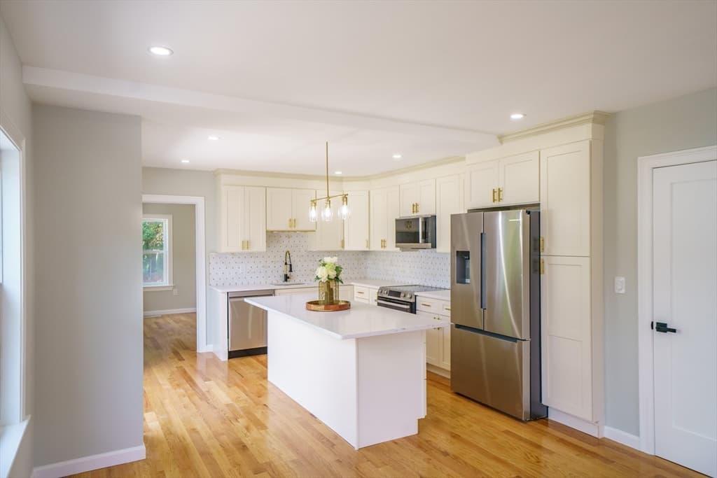 124 Magoun Ave, Brockton MA 02301 photo 5