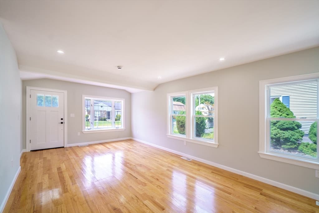 124 Magoun Ave, Brockton MA 02301 photo 10