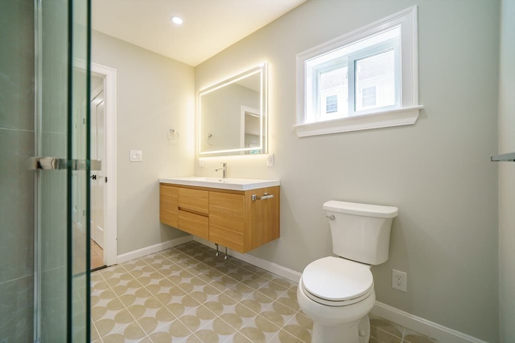 124 Magoun Ave, Brockton MA 02301 photo 15