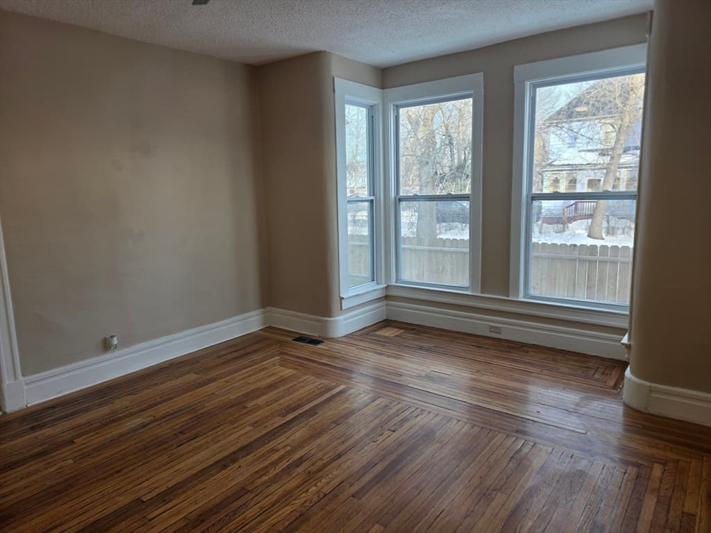 184 King St, Springfield MA 01109 photo 17