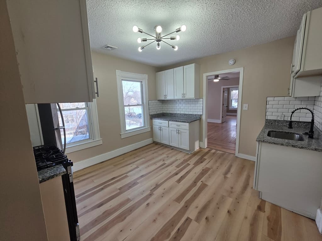 184 King St, Springfield MA 01109 photo 22
