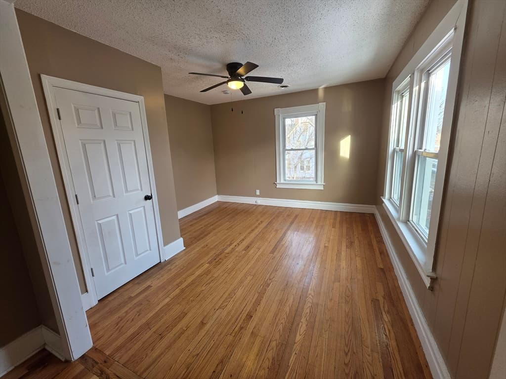 184 King St, Springfield MA 01109 photo 28
