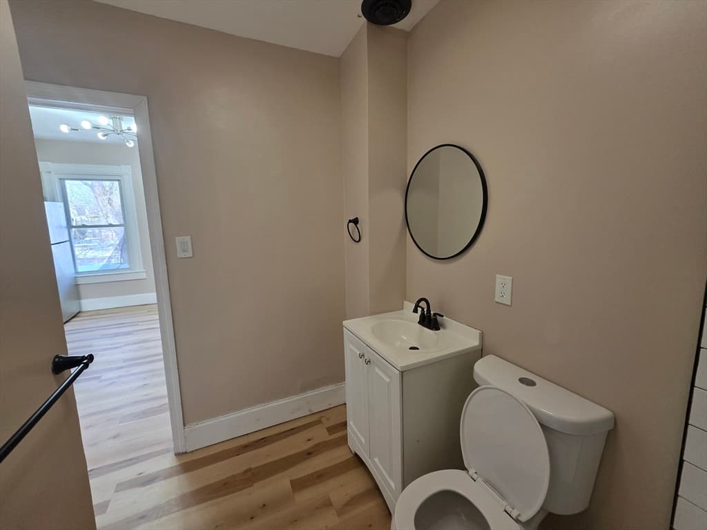 184 King St, Springfield MA 01109 photo 35
