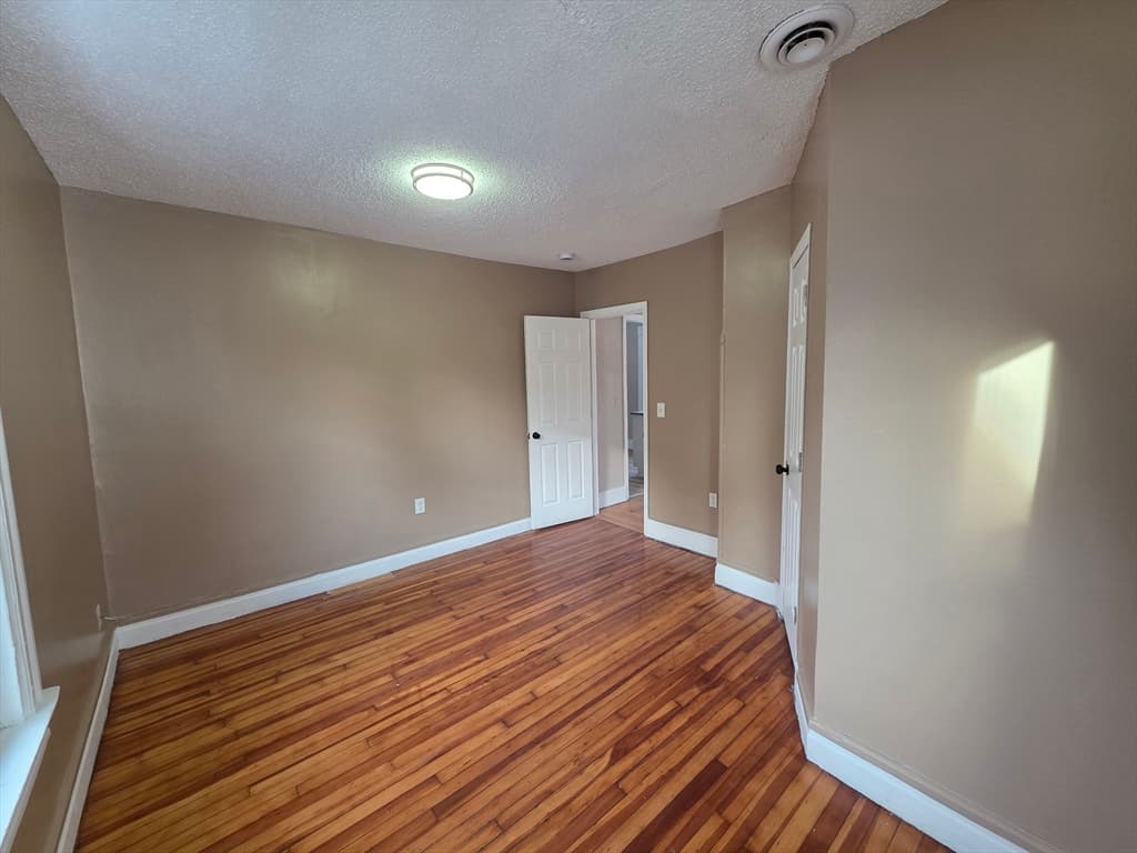 184 King St, Springfield MA 01109 photo 31