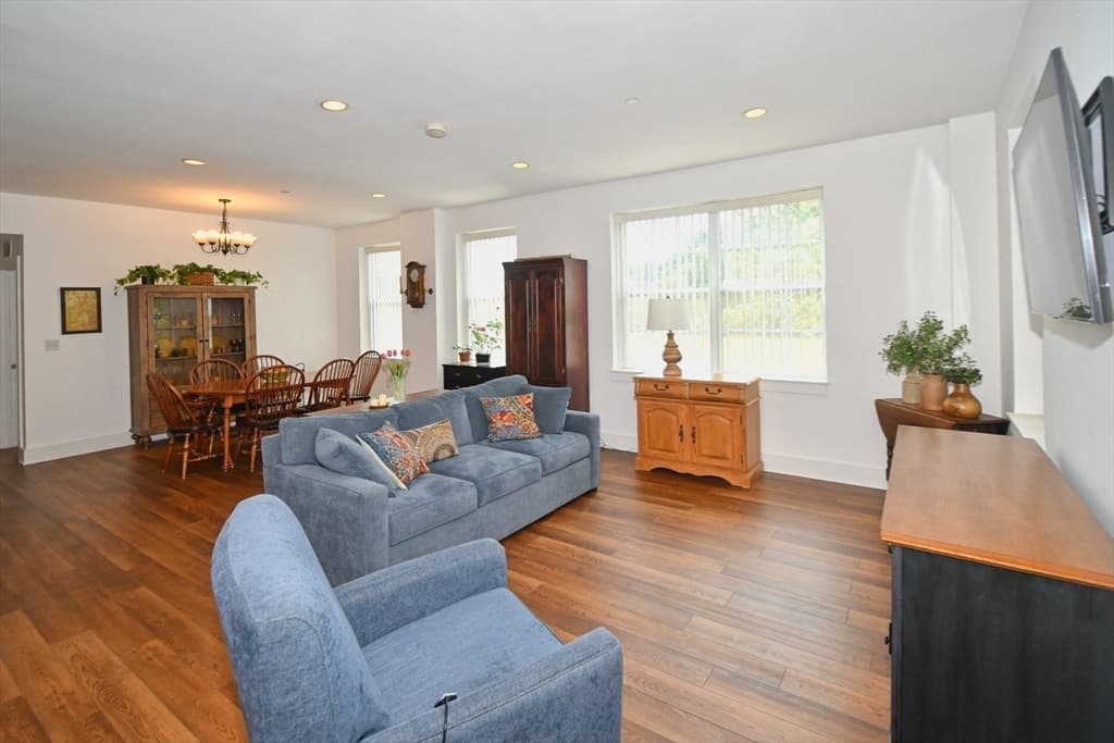 1 Powder Mill Square # 107, Andover MA 01810 photo 8