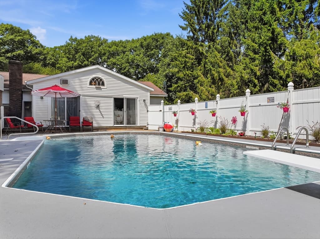 14 H Putnam Rd, Charlton MA 01507 photo 34
