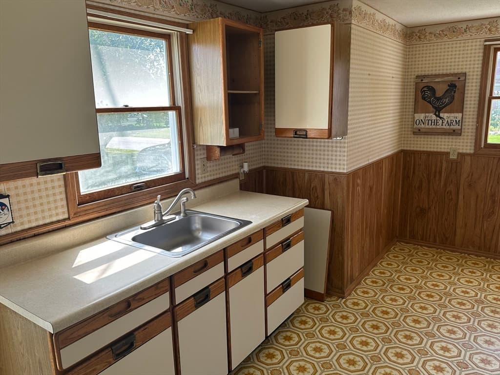 42 Clairmont Ave., Chicopee MA 01013 photo 7