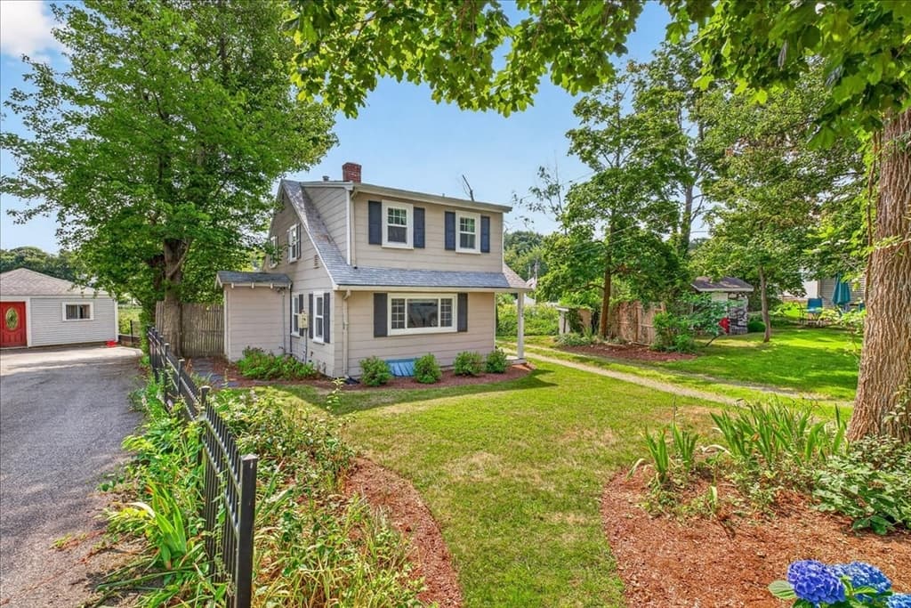 72 Bonnie Brier Cir, Hingham MA 02043 photo 2