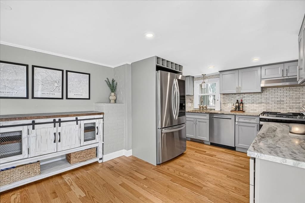 72 Bonnie Brier Cir, Hingham MA 02043 photo 5
