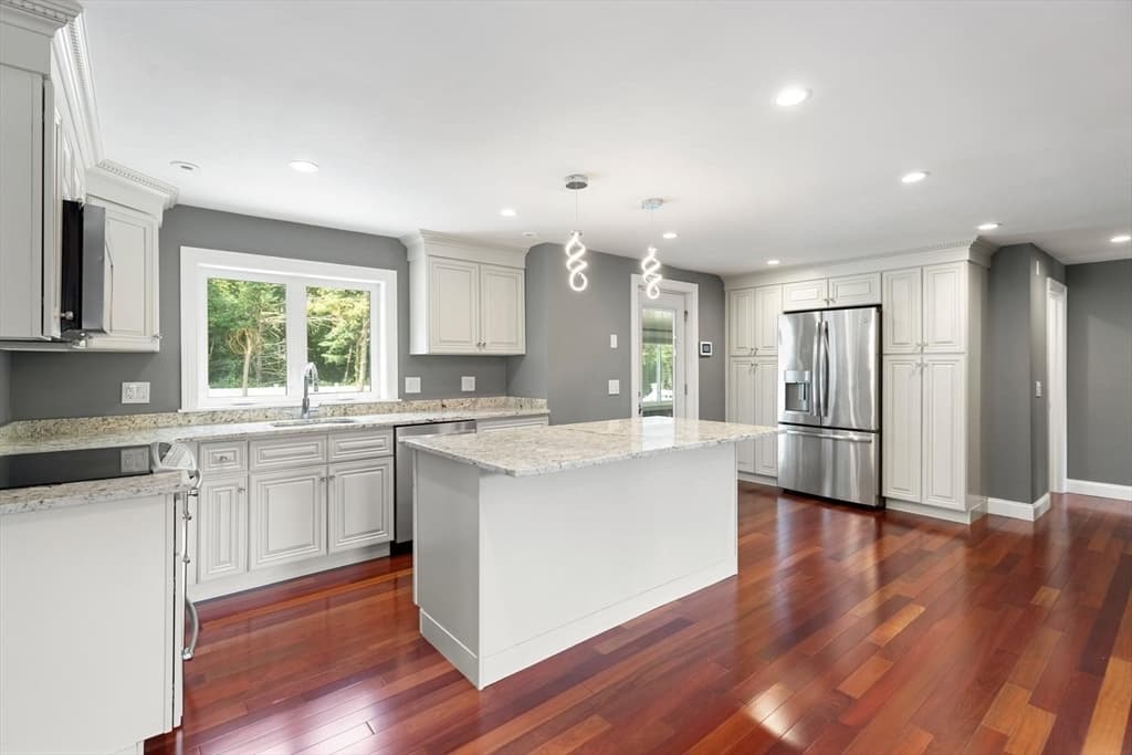 90 Strawberry Lane, Abington MA 02351 photo 5